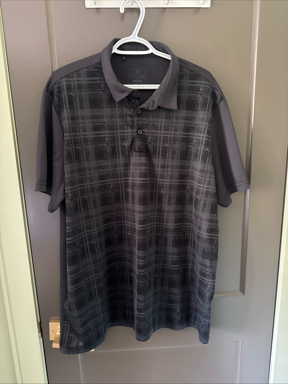 adidas Men’s black/gray Plaid Golf Polo, like new, size XXL